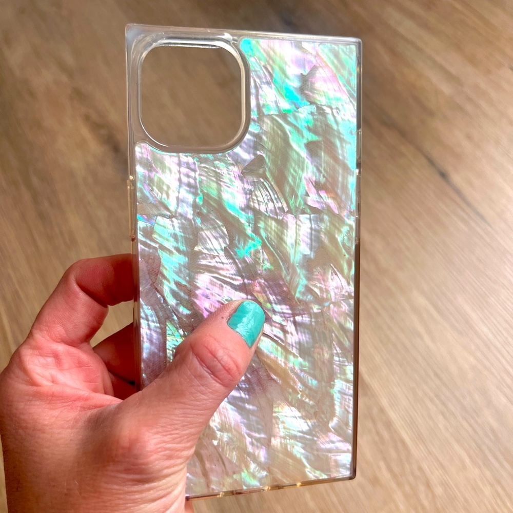 FLAUNT SQUARE iPhone 13 cover